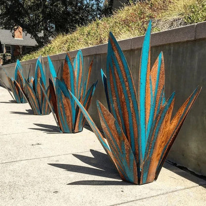 Agave Garden Lamp