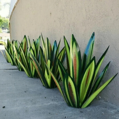 Agave Garden Lamp
