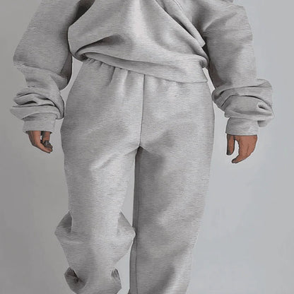 Womens Fitted Workout Tracksuit with Breathable Fabric for Active and Leisure Wear