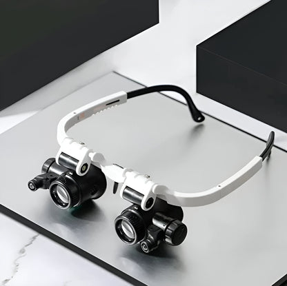 Magnifying Glasses with LED Illumination